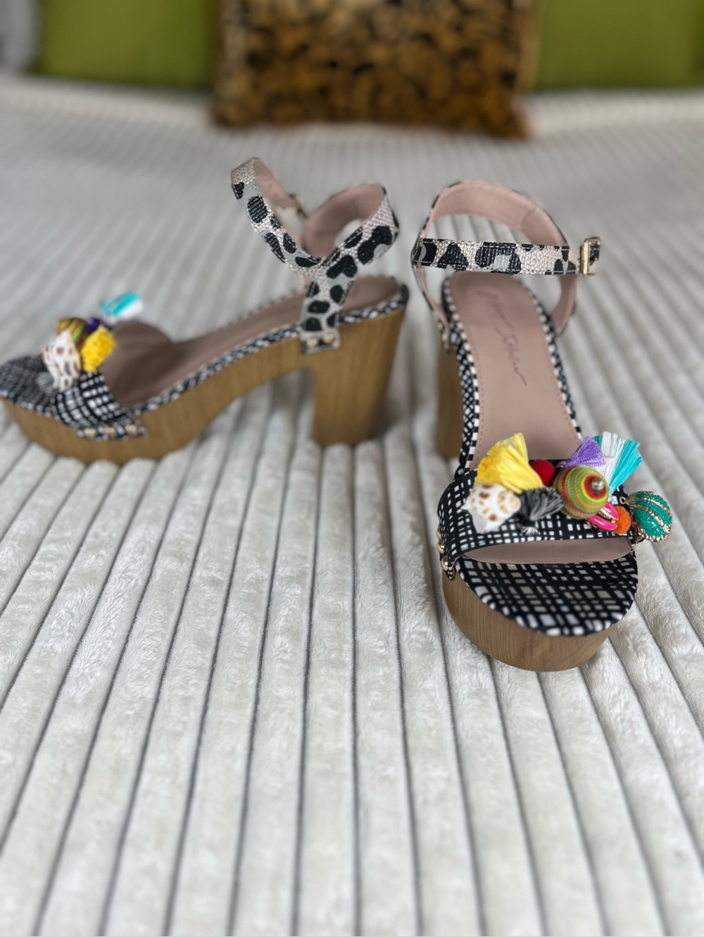 Betsey Johnson Jillie Block Heel Platform Sandals with Multicolor Tassels Size 9 - Picture 6 of 12